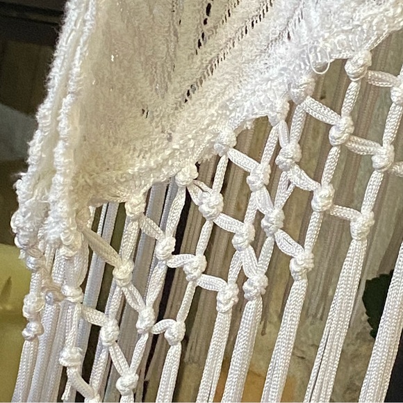 Chico’s Fringed Poncho With Cut Out Lace orSwimsuit Topper Size S/M - Picture 6 of 8